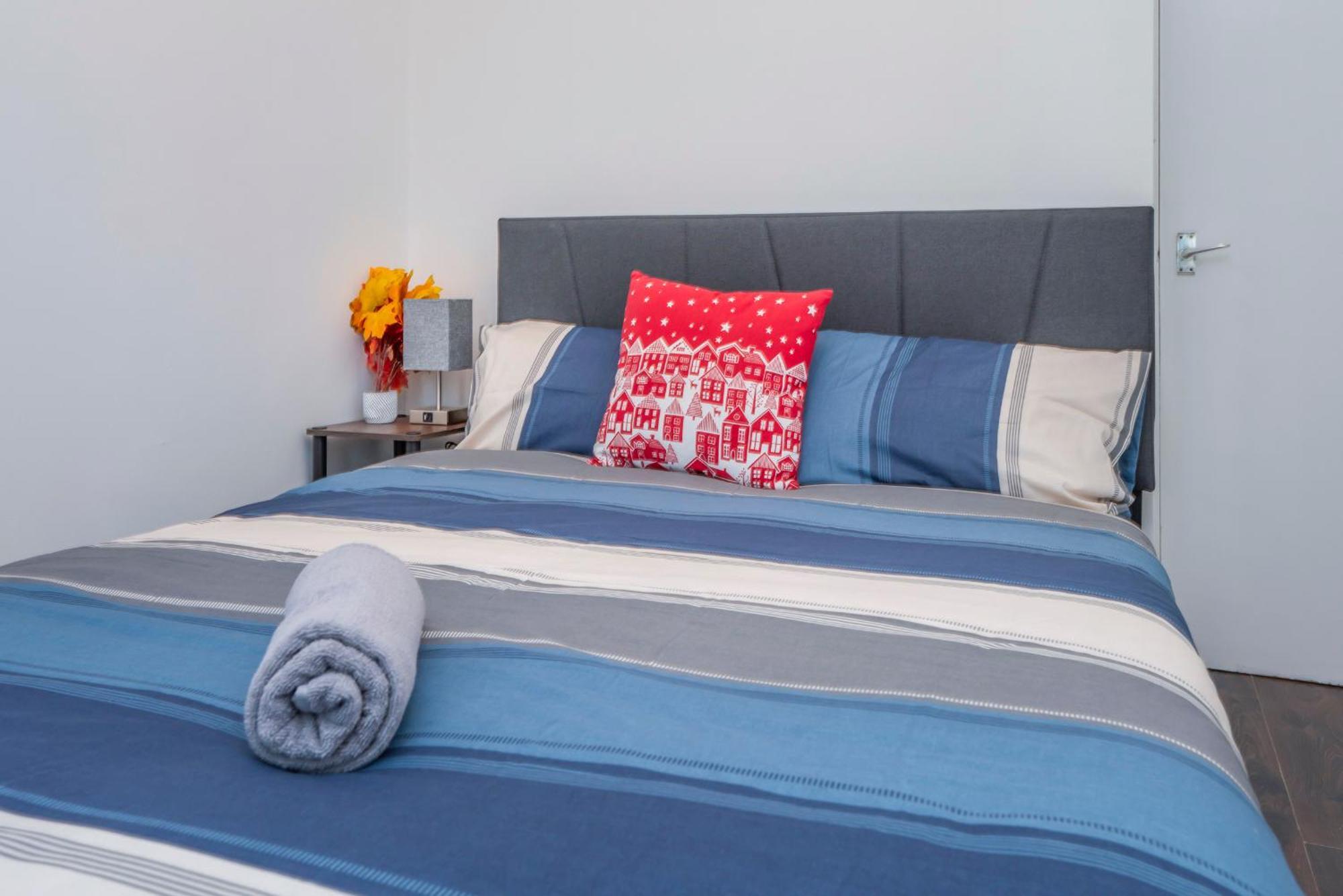 Modern Family Home W/Wi-Fi, Netflix, Self Check-In Londres Exterior foto